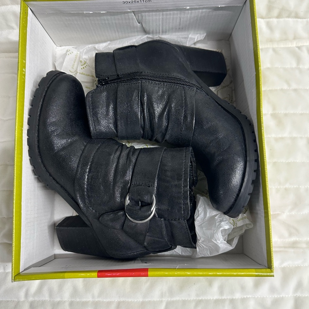 BareTraps Zizie black ankle boots size 6.5 - Picture 2 of 6